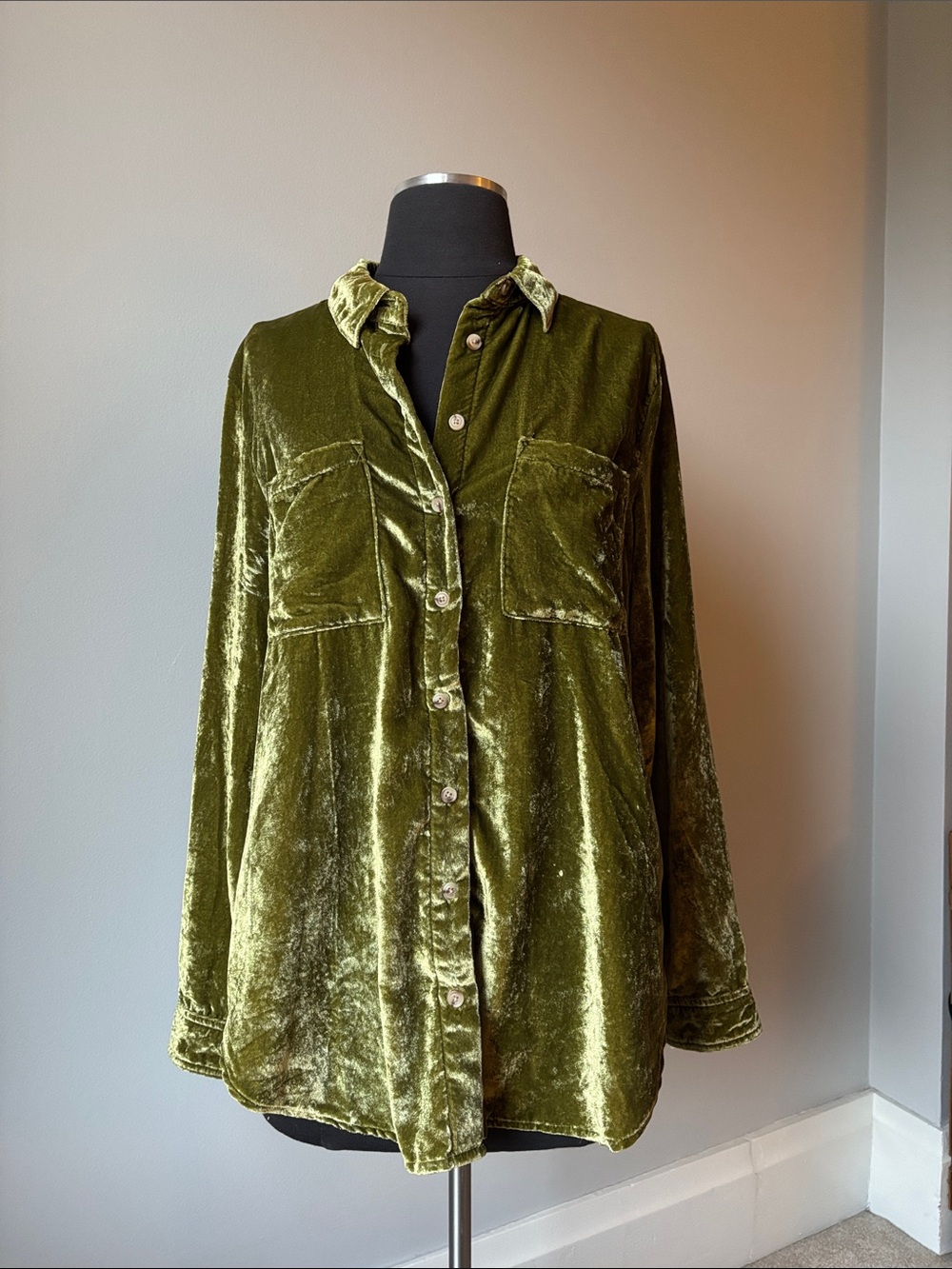Pilcro Women’s Olive Green Velvet Button-Up Shirt